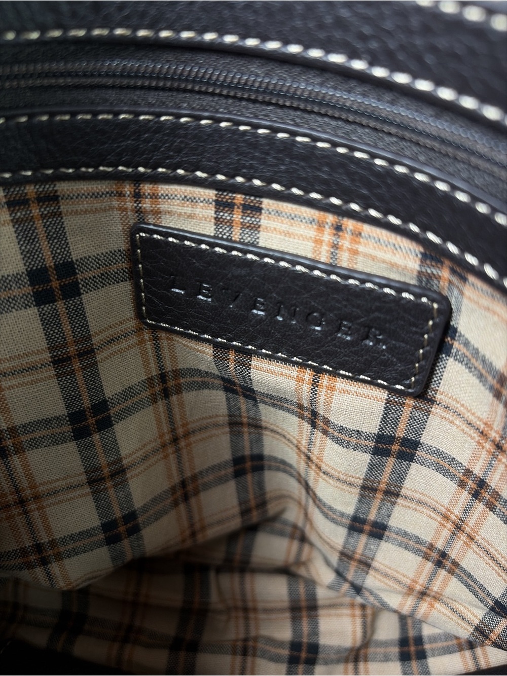 Levenger Pebbled Leather Messenger Bag Laptop Tablet Bomber Mocha Shoulder Strap - Picture 6 of 16